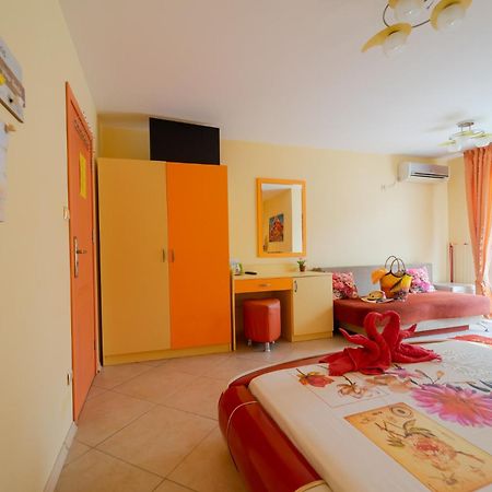 Boutique Guest House 'Sofia' เนเซบาร์ ภายนอก รูปภาพ