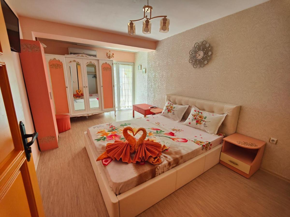 Boutique Guest House 'Sofia' เนเซบาร์ ภายนอก รูปภาพ