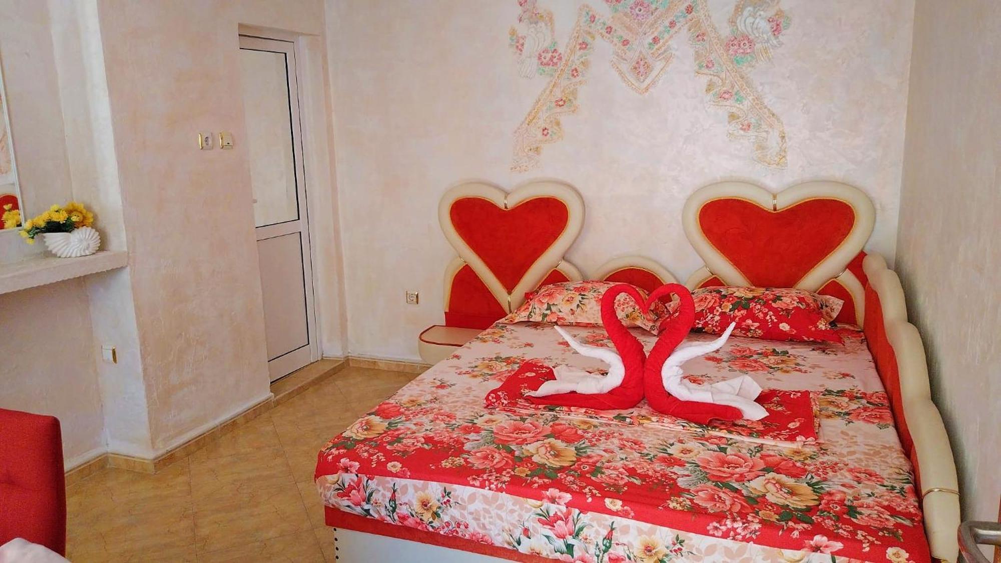 Boutique Guest House 'Sofia' เนเซบาร์ ภายนอก รูปภาพ